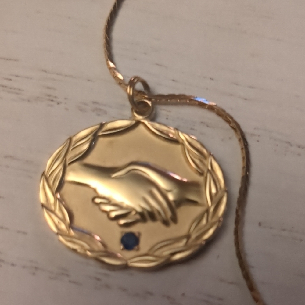 ✨Avon 25 Sponsorship Award 10kt Necklace w/Sapphire
